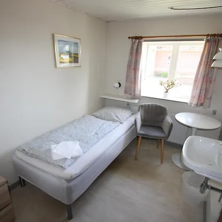 Hostel Rudbøl Vandrerhjem *