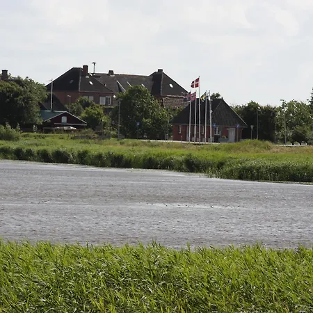 Hostel Rudbøl Vandrerhjem *